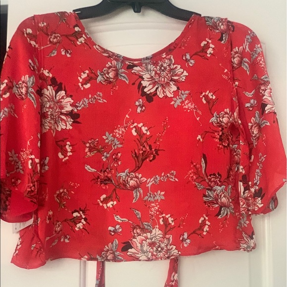 Red blouse - Picture 2 of 3